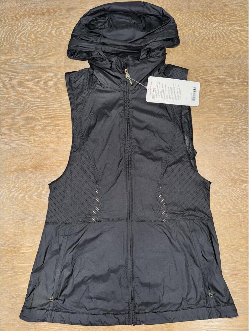 Lululemon Pack-It Vest Black SIZE 2 NWT